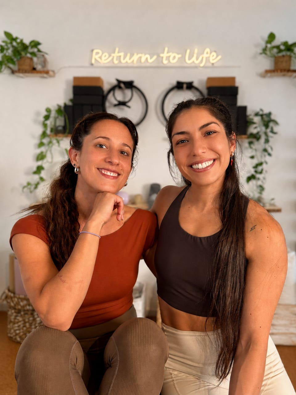 Fiorella Gennari y Camila Arriaza Orrego, fundadoras de Paquita Pilates en Stuttgart